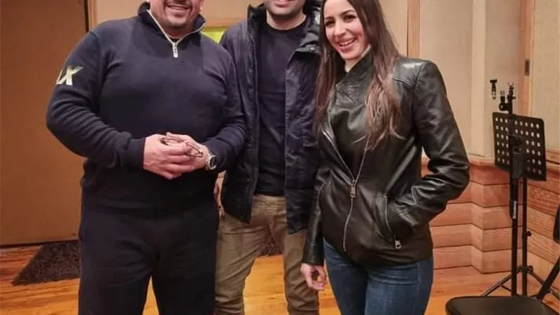 هشام عباس وجنات برفقة الشاعر محمد البوغه في كواليس 
