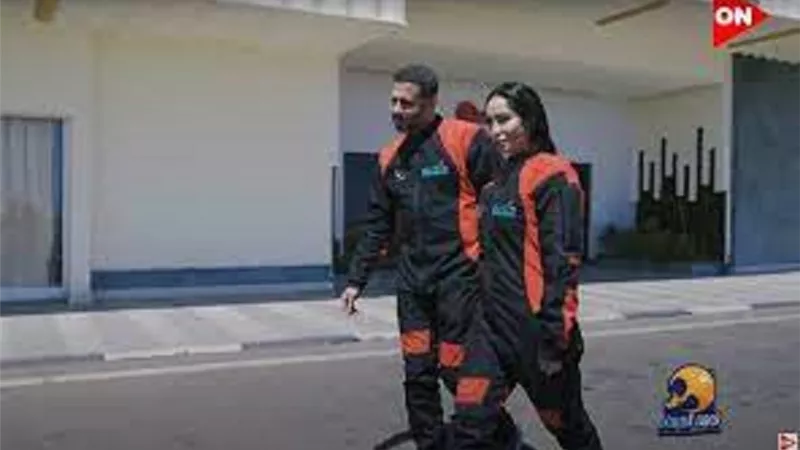محمد فراج بعد تجربته فى القفز برفقة زوجته 