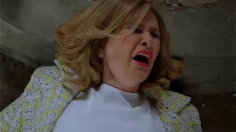 يسرا تتعرض لحادث بسبب 