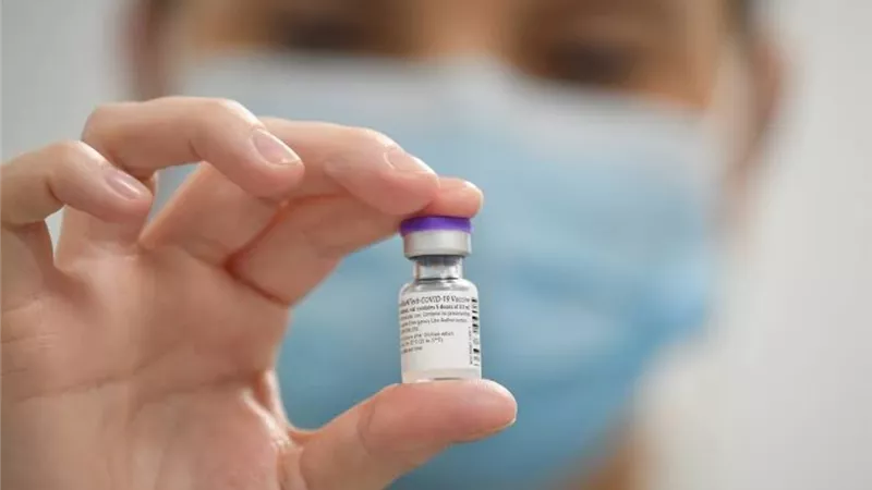 لبيع شهادات التطعيم.. ألماني يتلقى لقاح كورونا 87 مرة