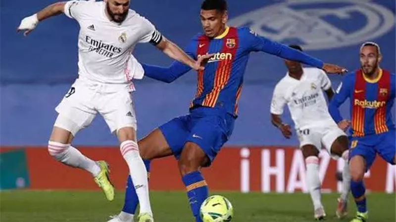 صراع ثنائى بين ريال مدريد وبرشلونة على نجم الارسنال