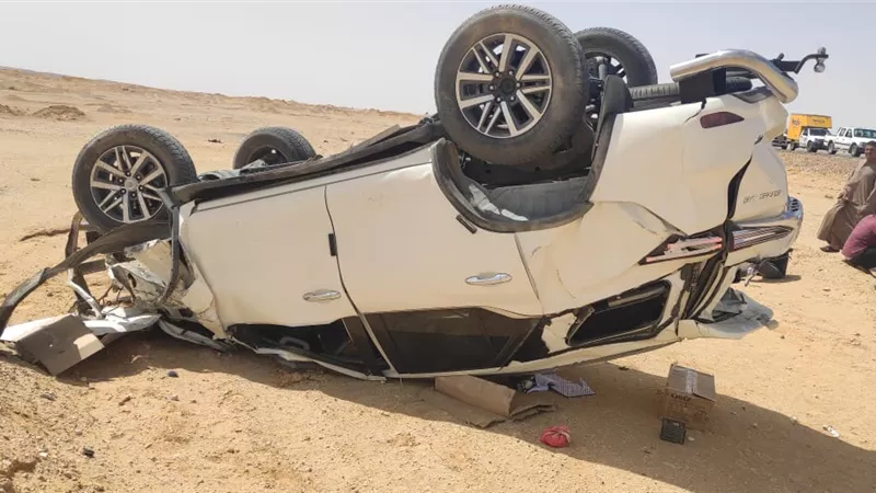 مصرع وإصابة ٥ أشخاص في انقلاب ملاكي بطريق جنيفه