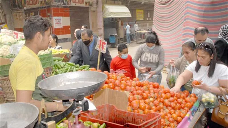 الأسعار صدمت المواطنين.. وحالة الجو خدعت الصائمين