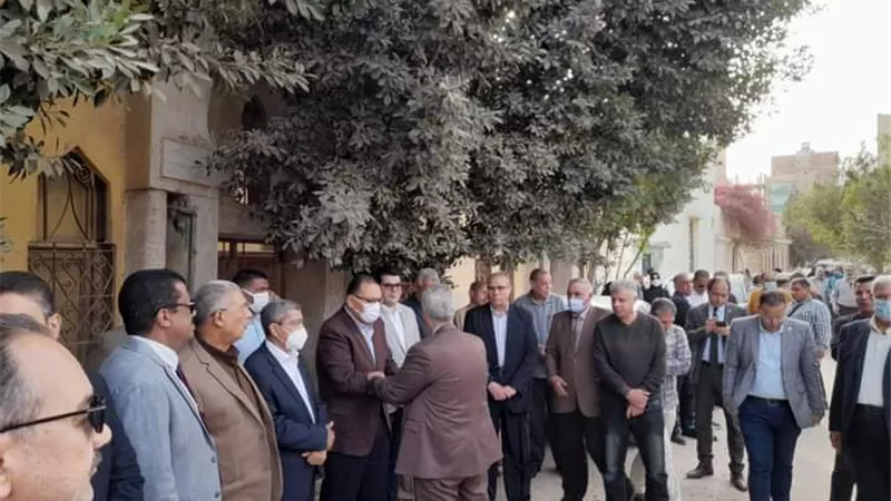 وفد من الإسماعيلية يشيع جنازة رئيس غرفة تجارة الشرقية