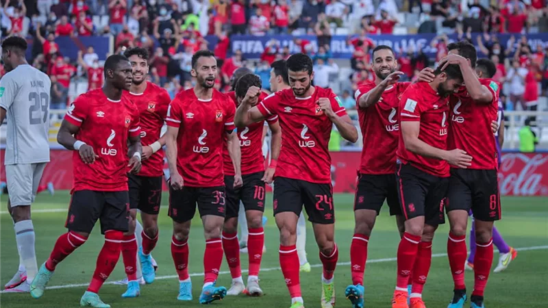 موسيماني يعلن تشكيل الأهلي لمباراة الهلال بدورى أبطال أفريقيا