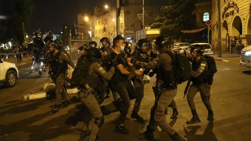 شرطة الاحتلال تعتقل 10 فلسطينيين في القدس