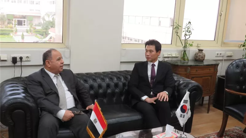 وزير المالية: حريصون على تهيئة بيئة أعمال جاذبة وداعمة للمستثمرين