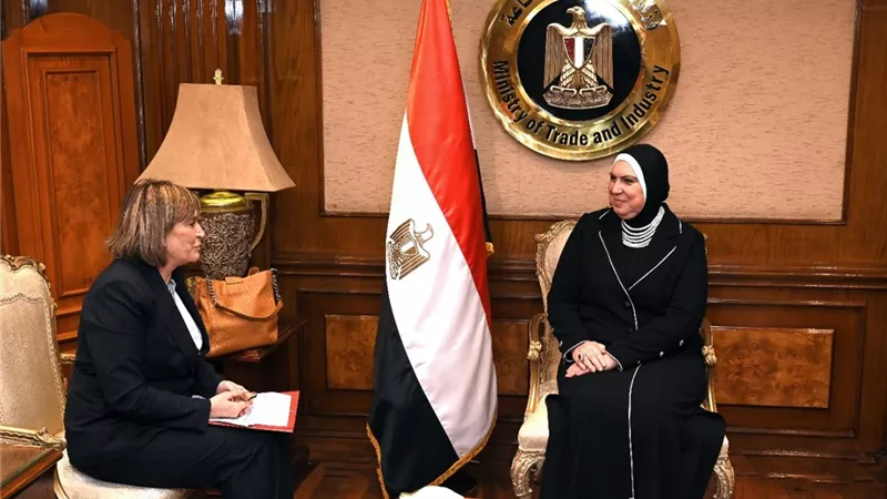 نيفين جامع: مصر تحرص على تعزيز التعاون الاقتصادي المشترك مع أوروجواي
