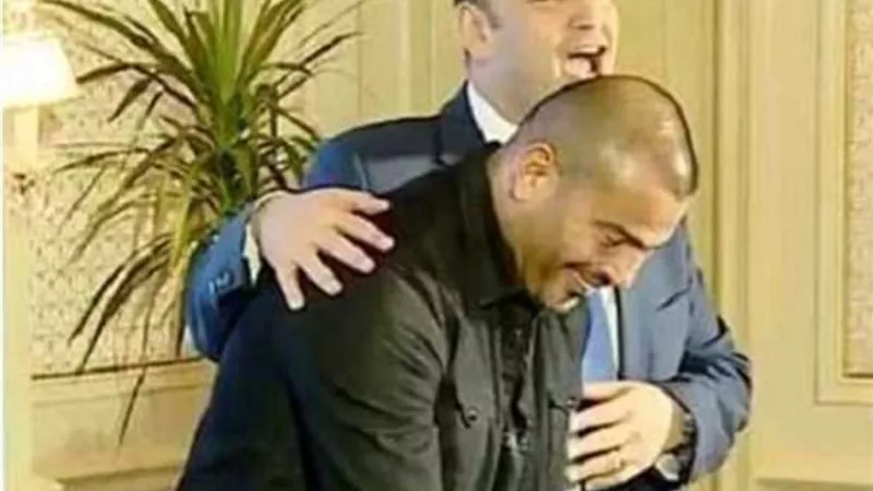 عمرو اديب يعلق على اعلان الهضبه الجديد 