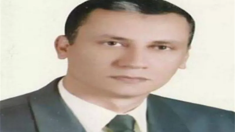 رئيس جامعة الزقازيق يعين الدكتور عماد عبد الرازق رئيساً لمجلس قسم علم النفس بكلية الاداب