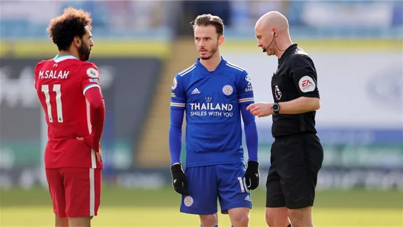 تعرف على حكم مباراة ليفربول ومانشستر سيتي فى الدورى الانجليزى