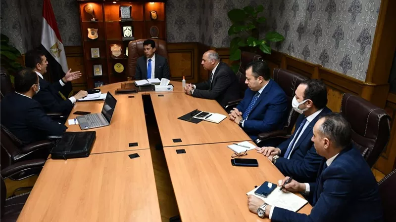 وزير الشباب يناقش مع صندوق الرياضة المصري خطة التسويق ومشروعات دعم ورعاية الابطال