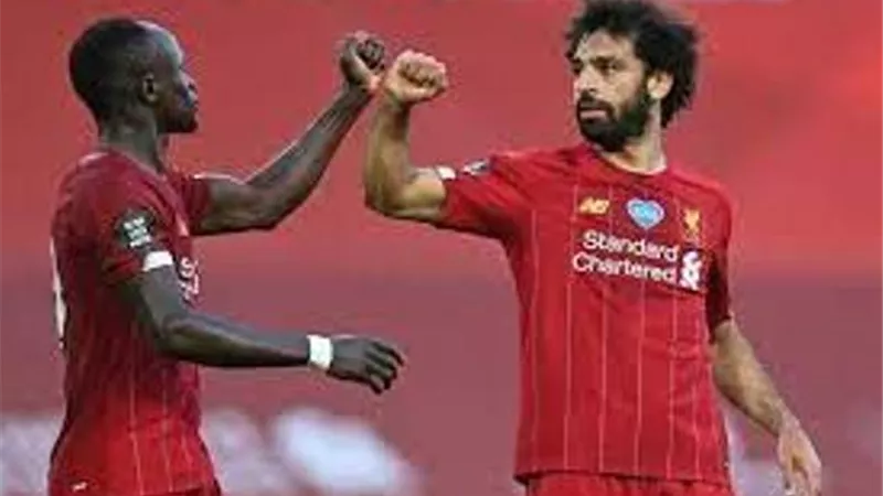 صلاح ومانى يقودان هجوم ليفربول أمام بنفيكا بدورى الابطال