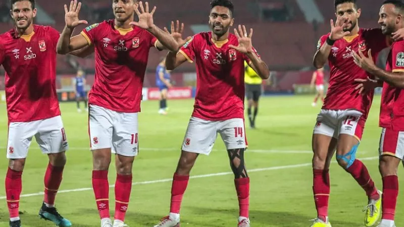 الأهلى ينهى ملف التجديد لـ 6 لاعبين قبل إنتهاء عقودهم .. تعرف عليهم
