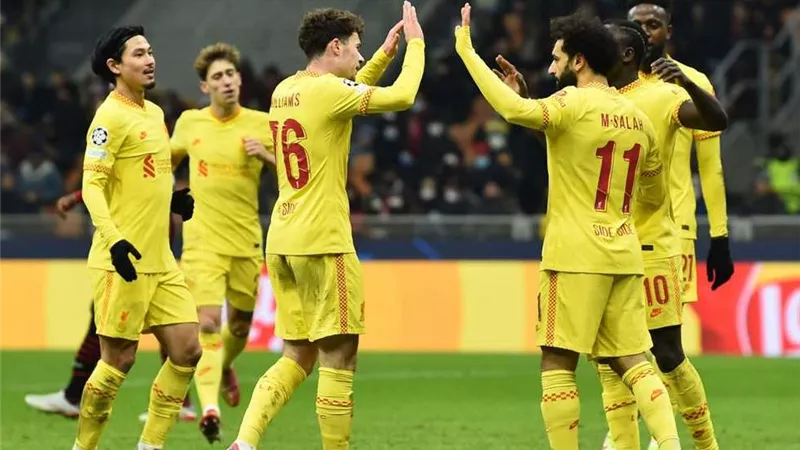 دياز يمنح ليفربول الهدف الثالث فى شباك بنفيكا بدورى الأبطال