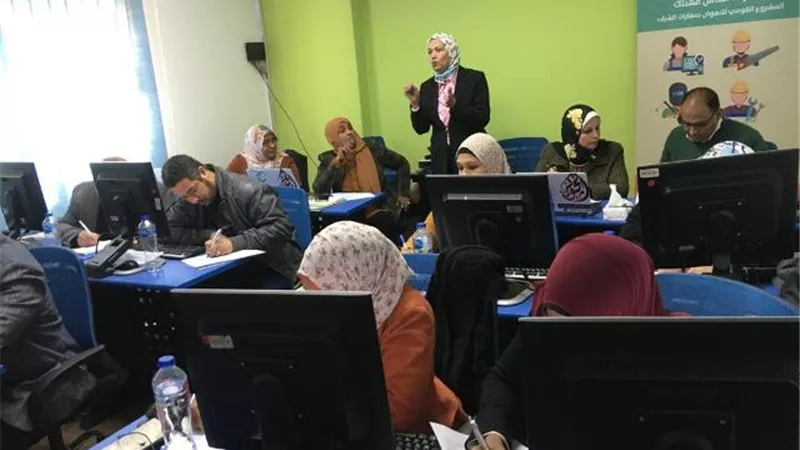 القوى العاملة: إعداد كوادر المرحلة الأولى للمنصة الوطنية لمعلومات سوق العمل بـ 5 محافظات
