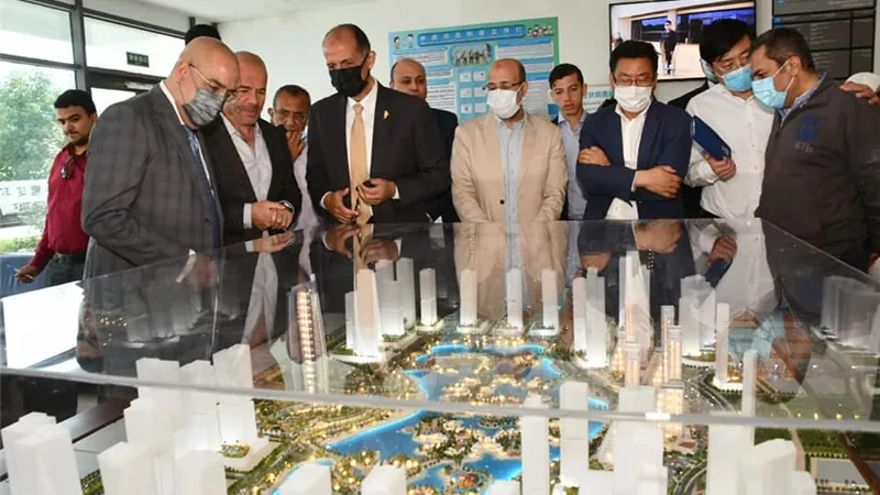 الجزار: انشاء 5 أبراج سكنية تطل على بحيرة صناعية بمشروع أبراج الداون تاون
