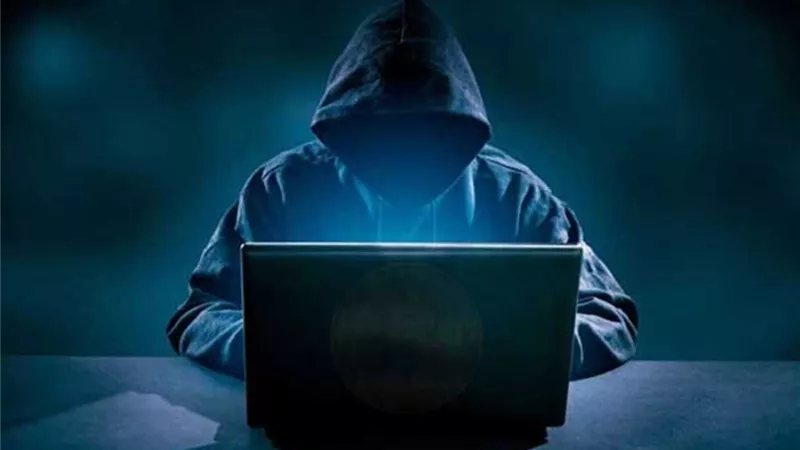 روابط وهمية وفيروسات ..نصائح هامة تجنبك سرقة البيانات