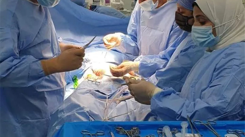 نجاح العملية ٥٠ لزراعة الكلى بجامعة أسيوط