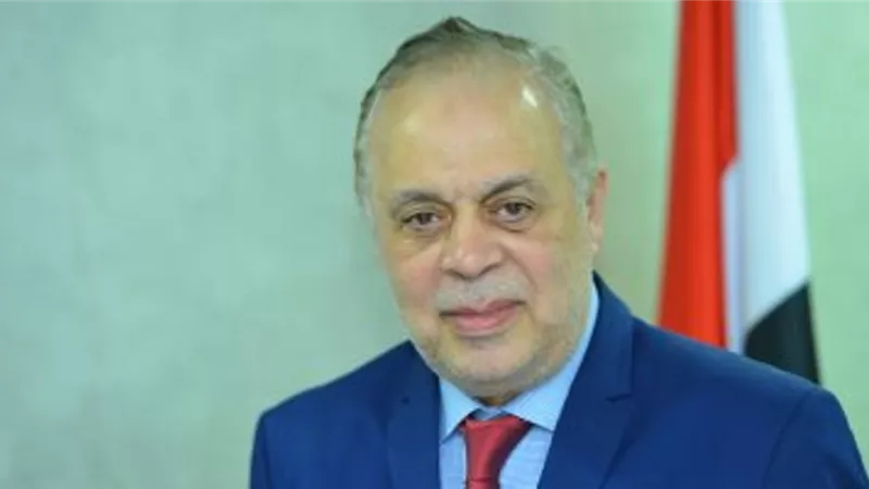 أشرف زكى يوجه إنذار لـ منتج 