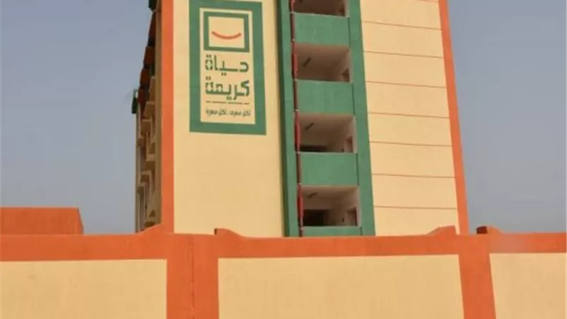 محافظ الشرقية يتفقد مشروعات حياة كريمة بالحسينية للوقوف على نسب التنفيذ وجدية الأداء فى التنفيذ
