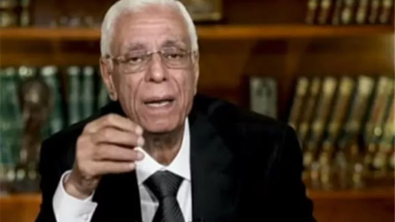 حسام موافي يكشف خطورة نقص هرمون مانع الإدرار وعلاقته بسرعة البول.. فيديو