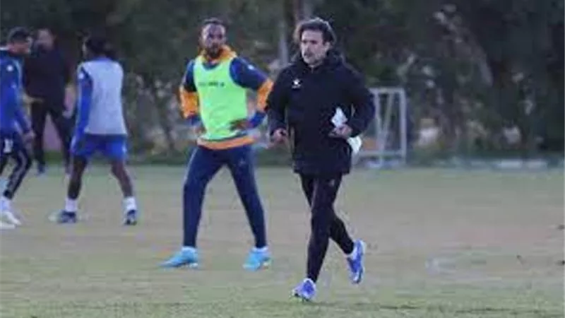 ألميدا يحذر مدافعى فاركو قبل مواجهة الزمالك