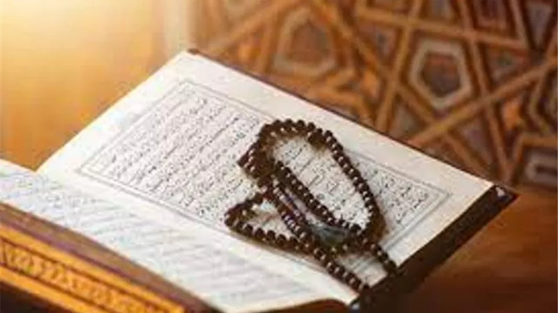 القرآن الكريم يجمع الظلمات ويفرد النور.. لماذا؟