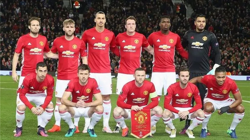 موعد مباراة إيفرتون ضد مانشستر يونايتد بالدورى الانجليزى
