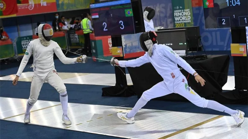 محمد ياسين يتأهل لنهائي بطولة العالم لسلاح سيف المبارزة شباب بدبي