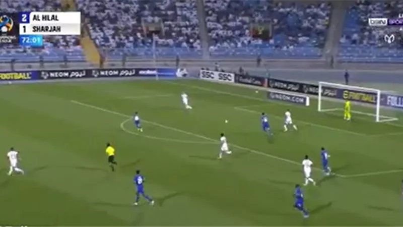 الهلال السعودى يهزم الشارقة الإماراتى بصعوبة