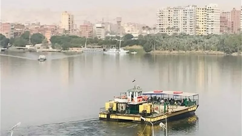 تسهيلًا على المواطنين.. محافظ الجيزة يعلن تشغيل عبارة الحوامدية المعصرة