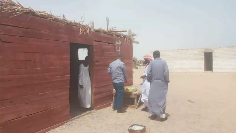 توزيع لحوم على الأسر الأكثر احتياجاً بمنطقة الشيخ مالك جنوب مدينة القصير