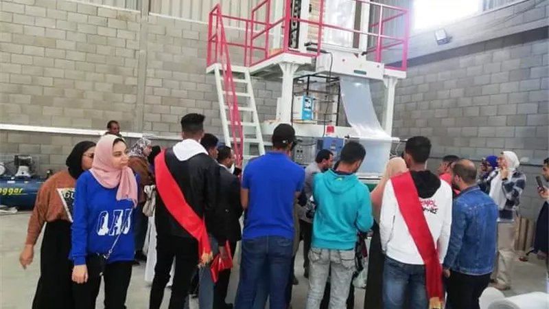 طلاب التجارة بجامعة سوهاج في زيارة للمجمع الصناعي بغرب جرجا