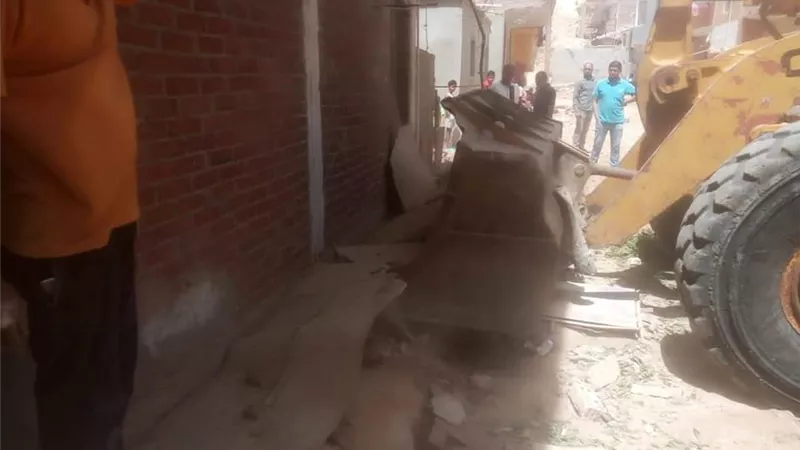 ازالات فورية تعوق تطوير منطقة المحجر بالغردقة