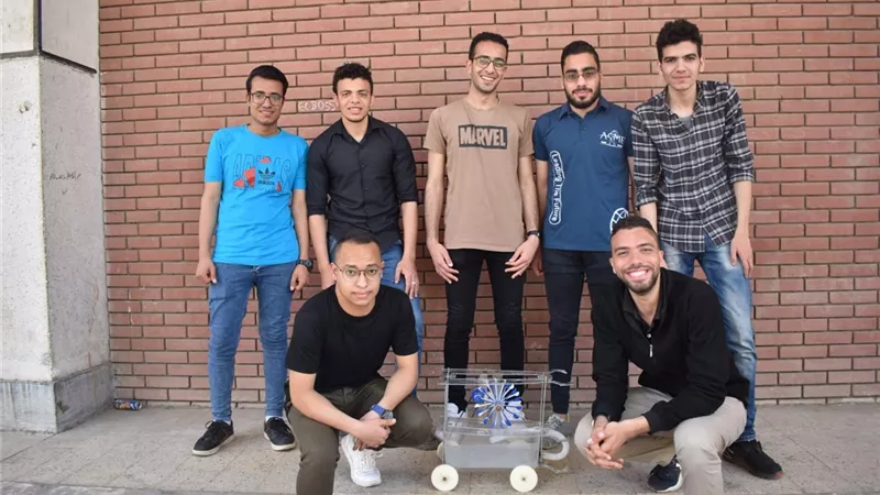 رئيس جامعة أسيوط يعلن فوز فريق طلابى من كلية الهندسة بالمركز الخامس عالميا