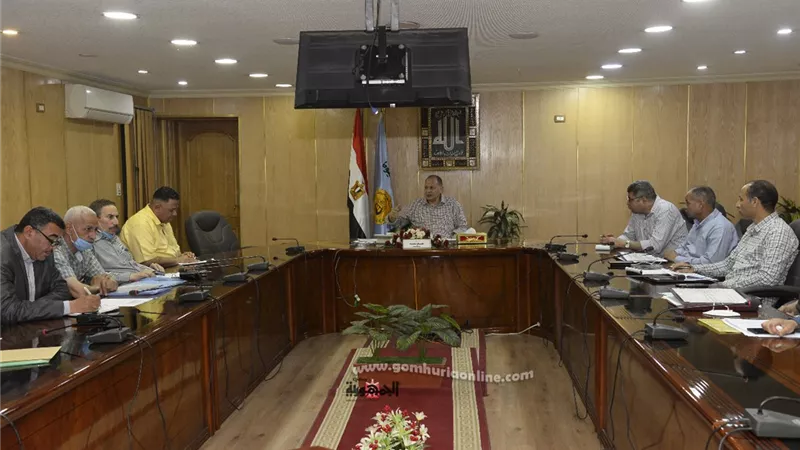 محافظ أسيوط يوجه بتوفير أراضي بالقرى والمراكز لإقامة مزيد من مشروعات المبادرة الرئاسية 