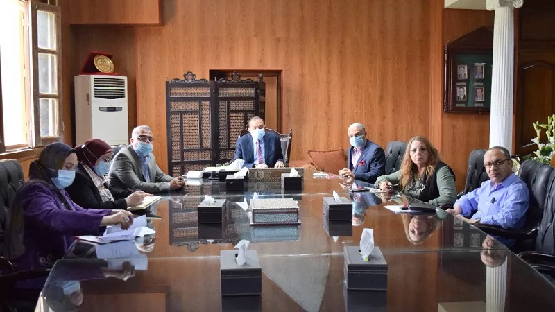 أستكمال مرافق مركز المؤتمرات ودار الضيافة بجامعة بنى سويف