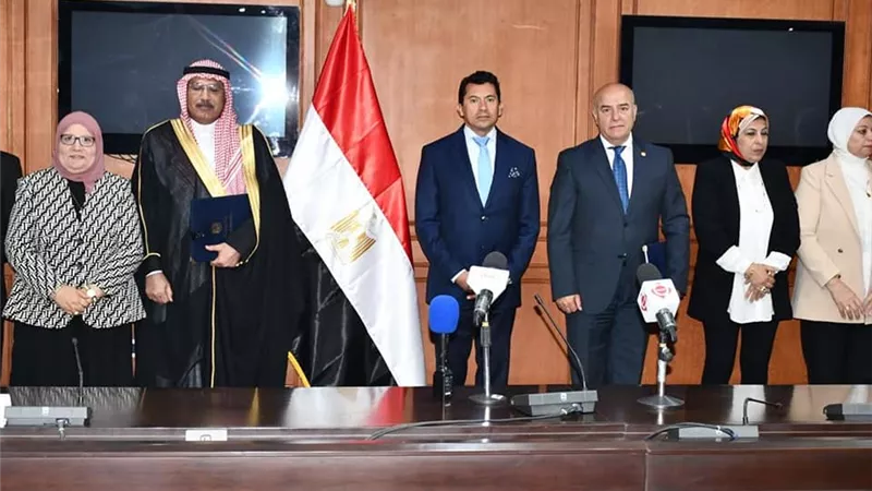 وزير الشباب يشهد توقيع بروتوكول تعاون مع مجلس القبائل والعائلات المصرية