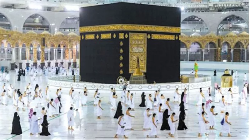 غرفة شركات السياحة تحذر المواطنين من برامج الترانزيت لأداء العمرة