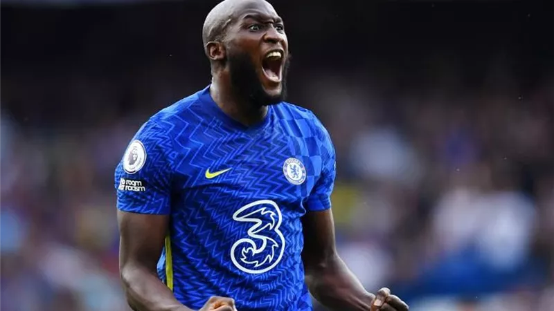غياب لوكاكو عن مواجهة ريال مدريد النارية