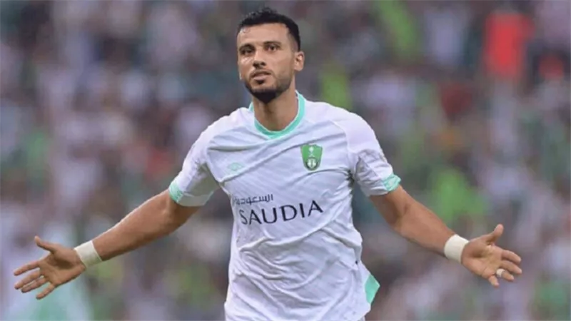 السوري عمر السومة يعتذر لجماهير أهلي جدة