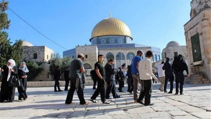 مع اقتراب عيد 