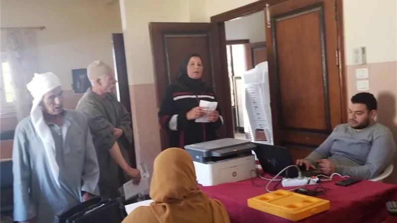 مركز شباب شنو بكفرالشيخ يستقبل المواطنين لتلقي اللقاح المضاد لفيروس كورونا الجرعة الثالثة