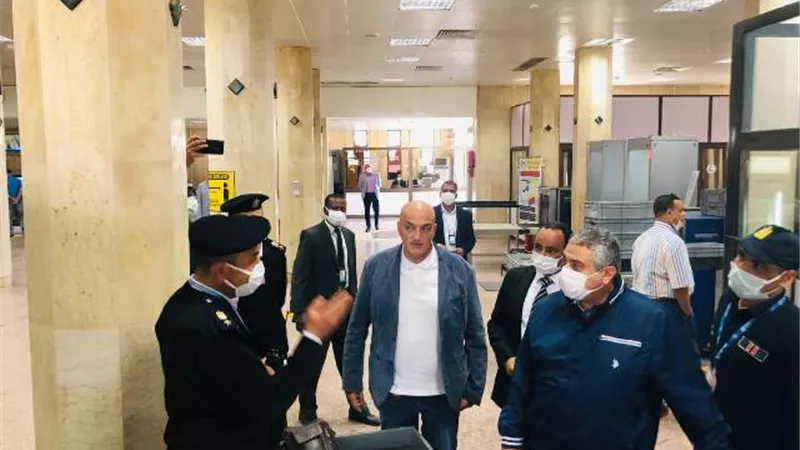 اللجنة العليا للتفتيش الأمني والبيئي تتفقد مطارى أبو سمبل وأسوان