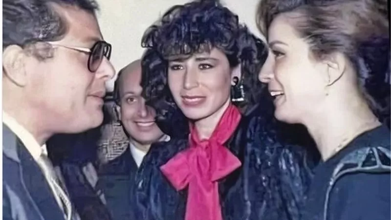 أحلي أيام حياتي.. إيناس الدغيدي فى صورة نادرة من دولاب الذكريات مع نجلاء فتحي ومحمود عبد العزيز