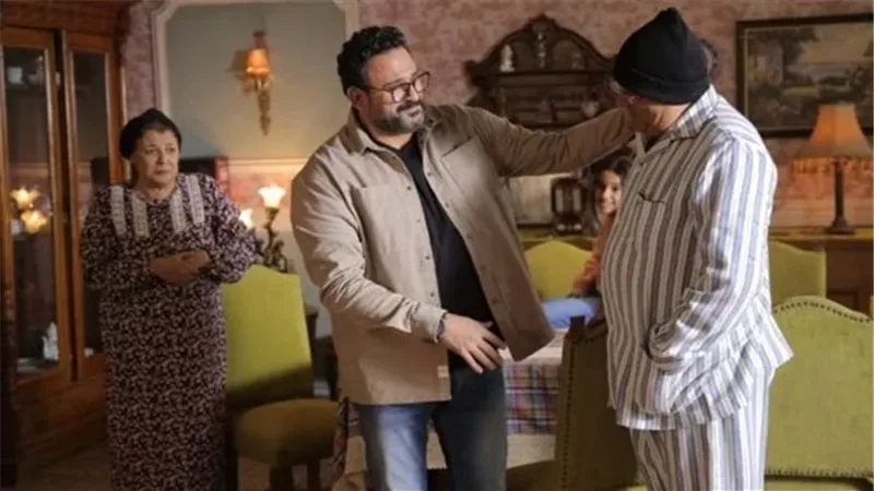 انتحار خالة أكرم حسني بعد رفضه زواج ابنتها