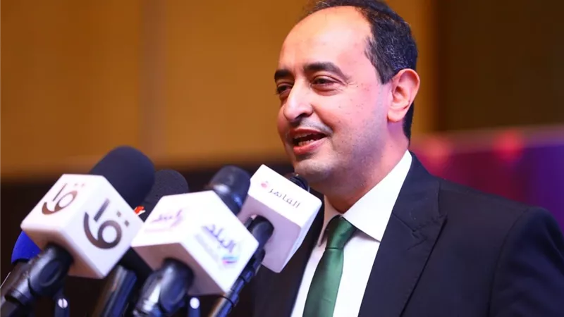 عمرو عثمان : حملة 