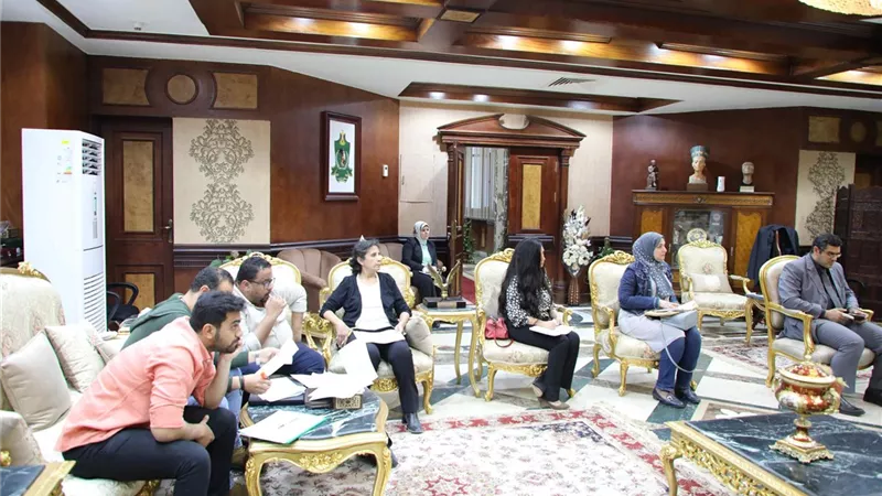محافظ المنيا يوجه بالمتابعة والتدقيق لتنفيذ مشروعات المبادرة الرئاسية 