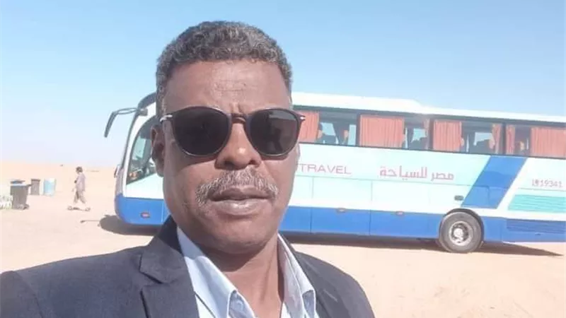 اللحظات الأخيرة لسائق الحافلة السياحية بأسوان..